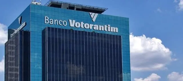 Bolsa de R$ 2,3 mil para estágio no banco Votorantim