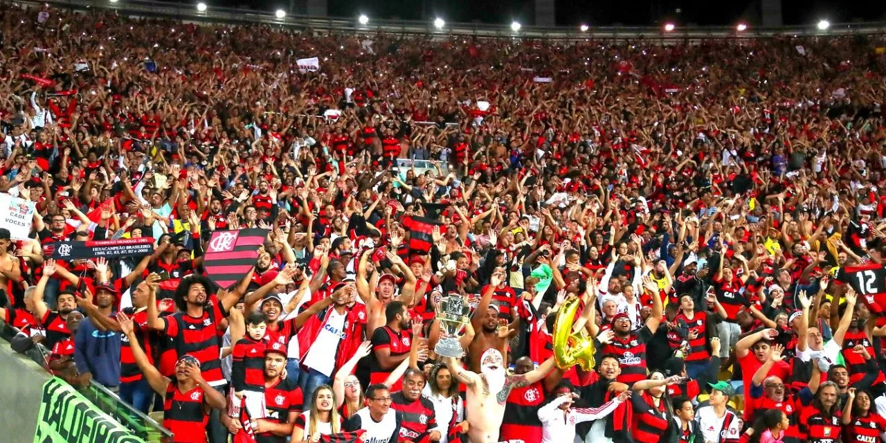 Filipe Luís e Arão minimizam discussão em Grêmio x Flamengo: 'é coisa de jogo'