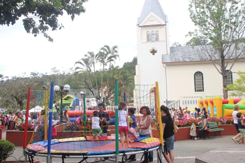 Brinquedos e muita diversão para celebrar Dia da Criança