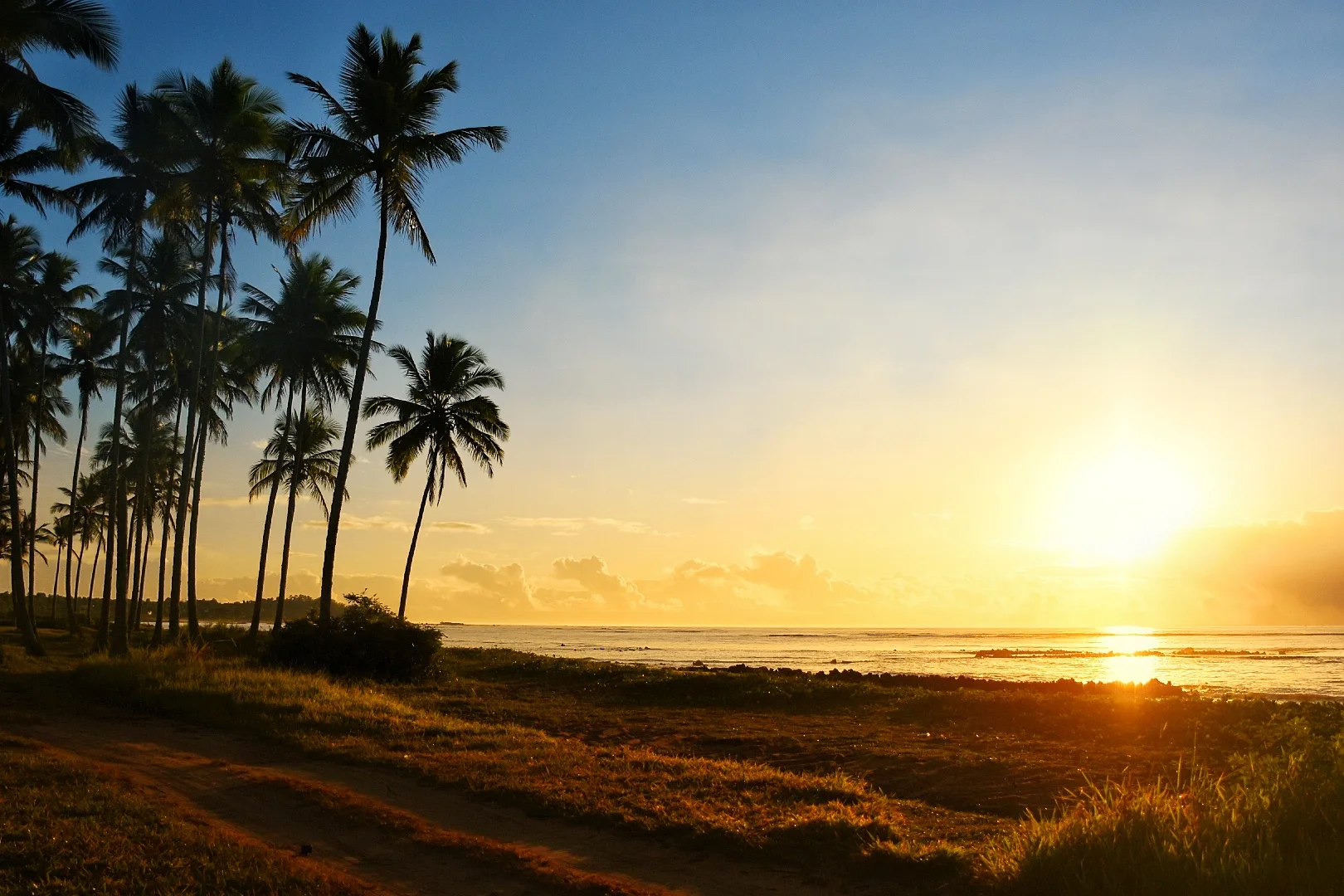 ES terá fim de semana de sol, mas frente fria chega ao Estado na segunda-feira