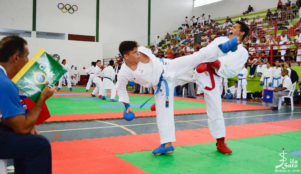 Bruno Conde acaba de conquistar vaga na seleção brasileira de karatê pela quarta vez consecutiva. (Foto: divulgação)