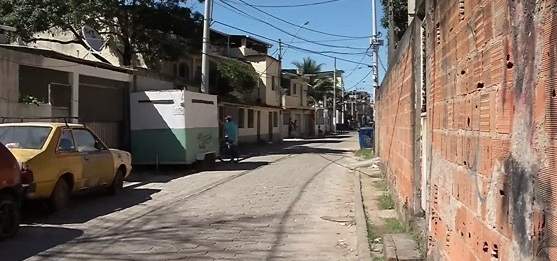 Idoso de 71 anos é agredido no meio da rua em Viana