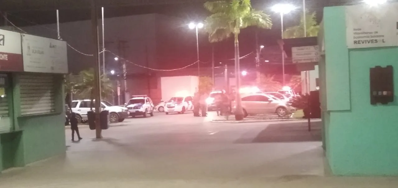 Policiais prendem quatro jovens em flagrante após perseguição de carro em Vila Velha