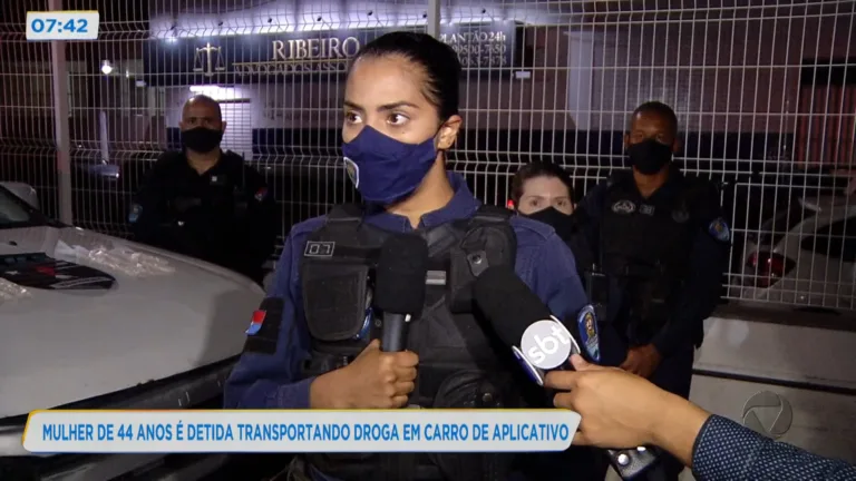 Mulher de 44 anos é detida transportando droga em carro de aplicativo