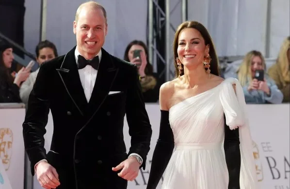 Não gostou da brincadeira? Kate Middleton é ignorada por Príncipe William após dar tapinha no bumbum do marido no meio do BAFTA 2023