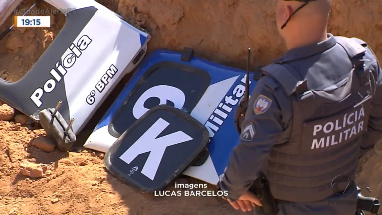 Policial morre após viatura capotar e cair em ribanceira