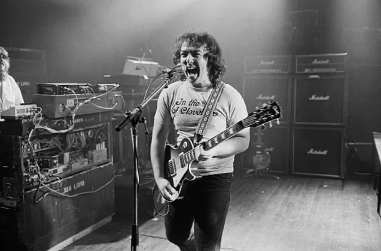 Bernie Marsden, ex-guitarrista do Whitesnake, morre aos 72 anos