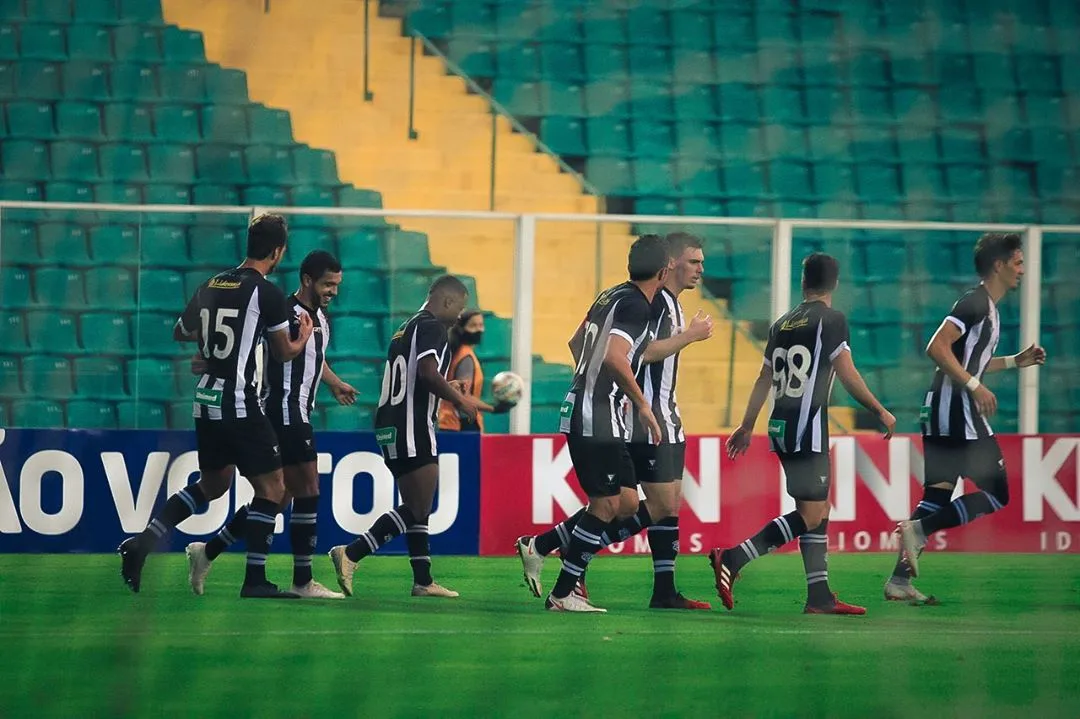 Figueirense revela mais 4 casos de covid e só tem 15 atletas para jogo de sábado