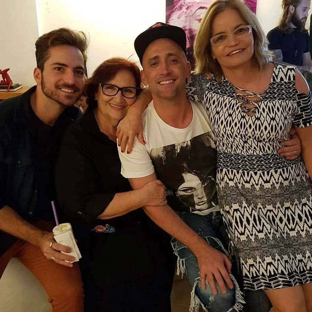 Mãe de Paulo Gustavo faz homenagem ao filho no Dia do Orgulho do LGBTQIA+: Toda forma de amor vale a pena