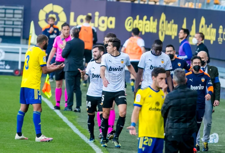 LaLiga se diz 'impotente' e pede mudança de lei para ter autonomia em punições por racismo