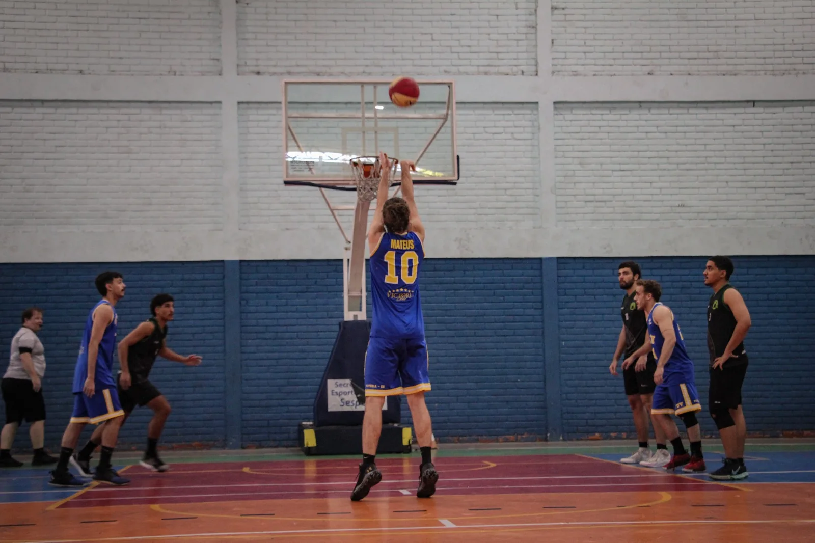 Vila Velha sedia torneio com grandes equipes do basquete do País; confira os jogos