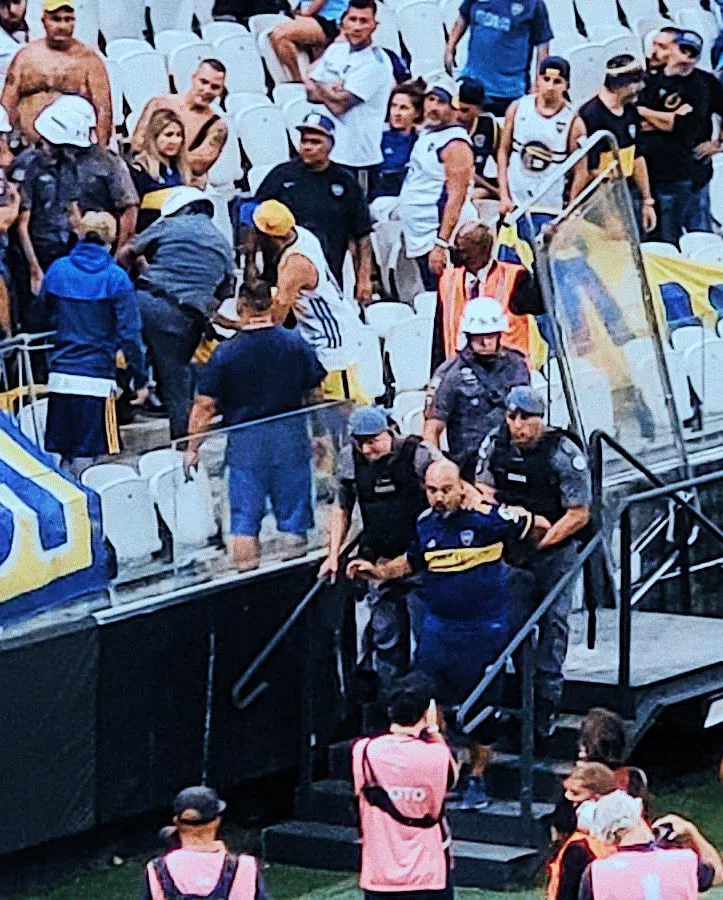 Boca é multado pela Conmebol por gesto racista de torcedor contra corintianos