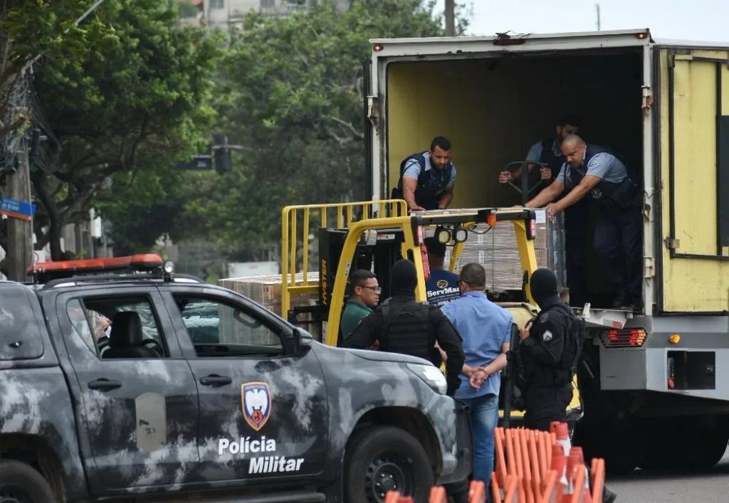 Operação de escolta de dinheiro interdita trânsito na Beira-Mar