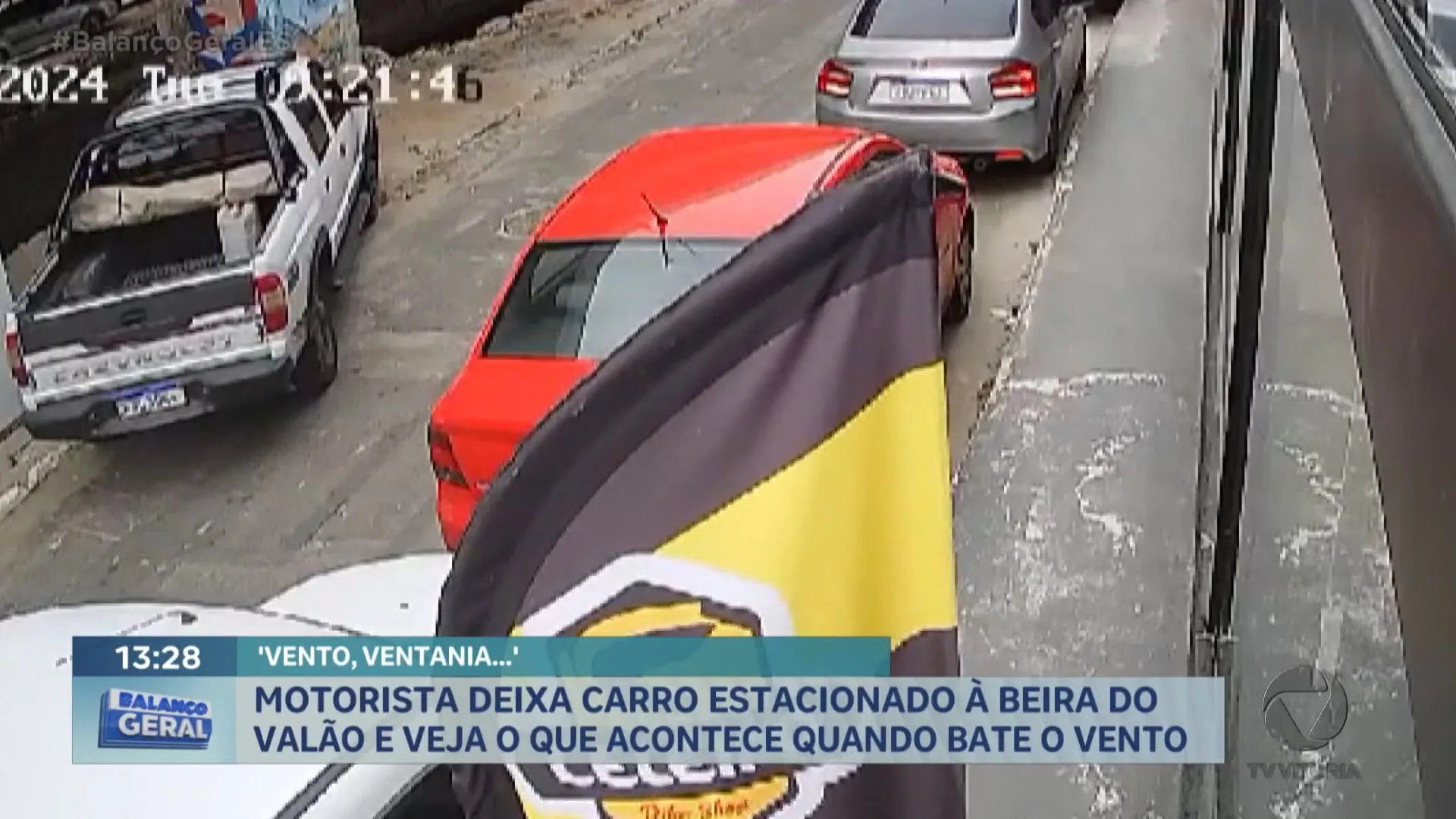 VENTO VENTANIA...MOTORISTA DEIXA CARRO ESTACIONADO `A BEIRA DO VALÃO E VEJA O QUE ACONTECE QUANDO BATE O VENTO