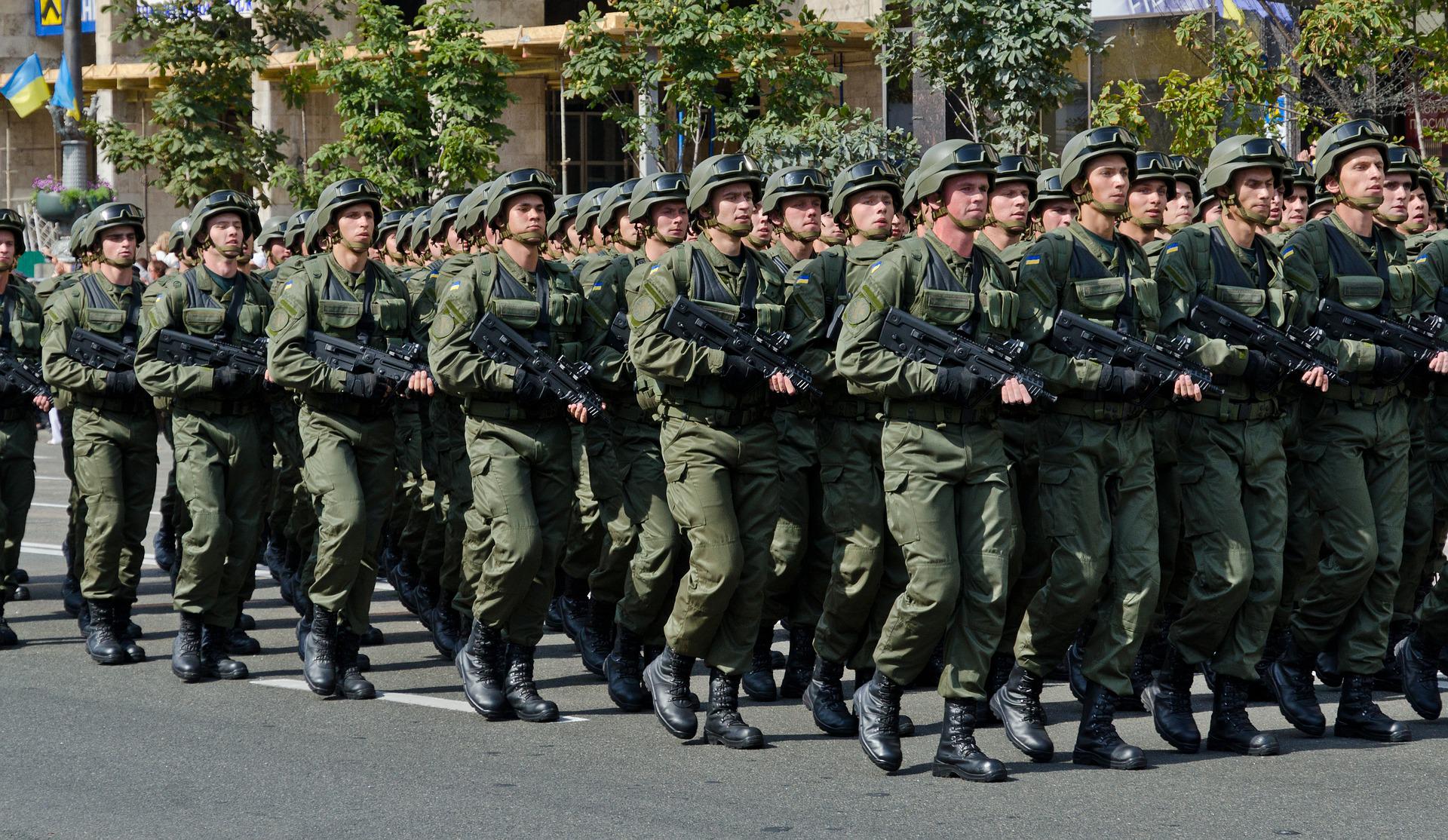 Militar russo é julgado no primeiro caso de crime de guerra na Ucrânia