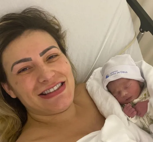 Andressa Urach dá a luz Leon: Nasceu saudável e não precisou de UTI