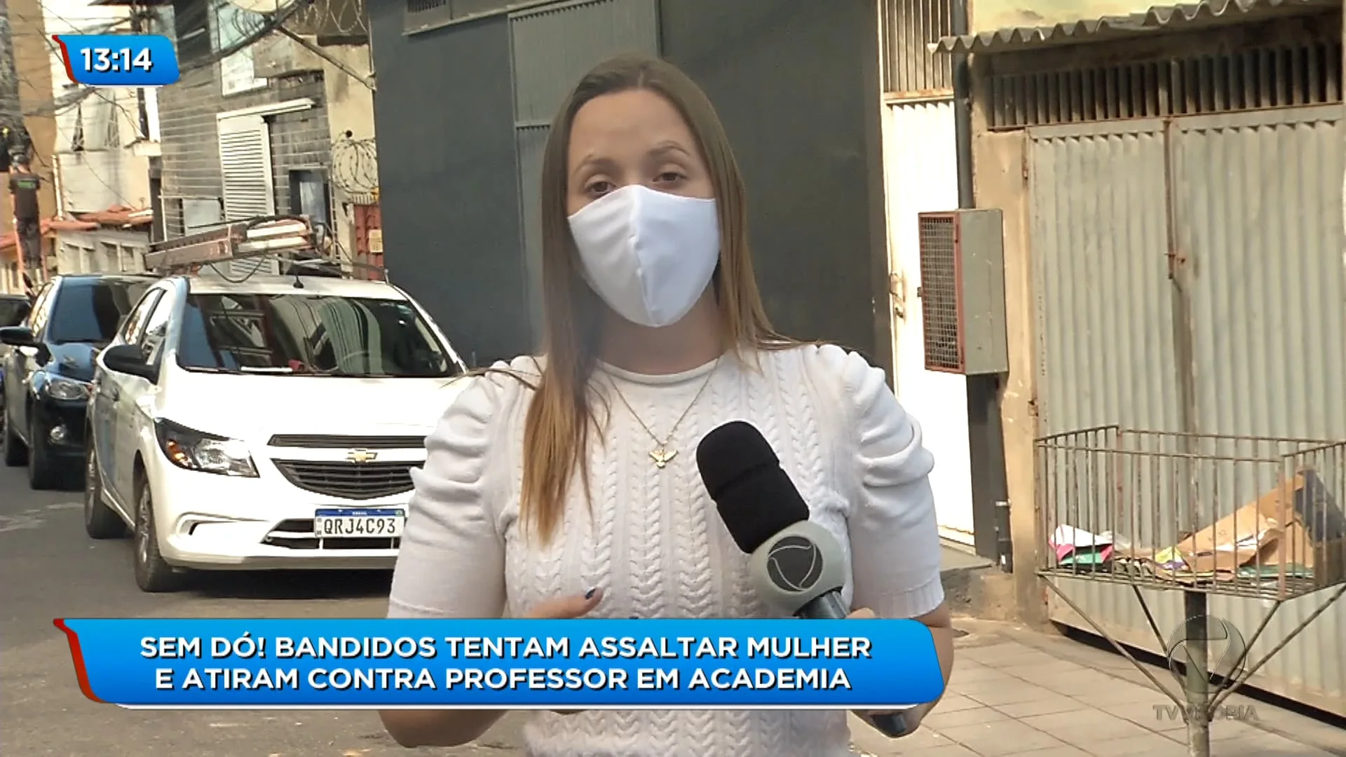 Personal é baleado na porta da academia