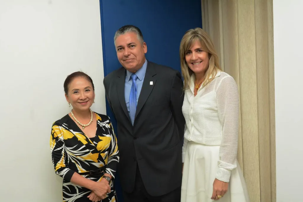 Chieko Aoki, Carlos Achong e Cecília Zon Rogério