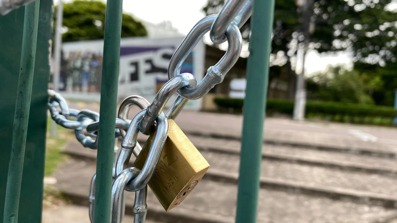 Greve na Ufes: professores decidem manter os portões fechados até sexta-feira