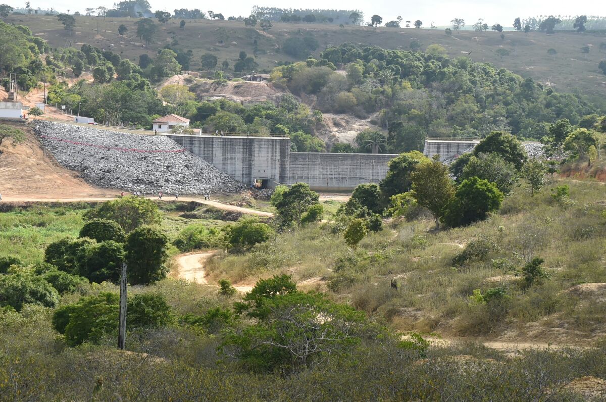 Obras da maior barragem do Estado devem terminar em fevereiro