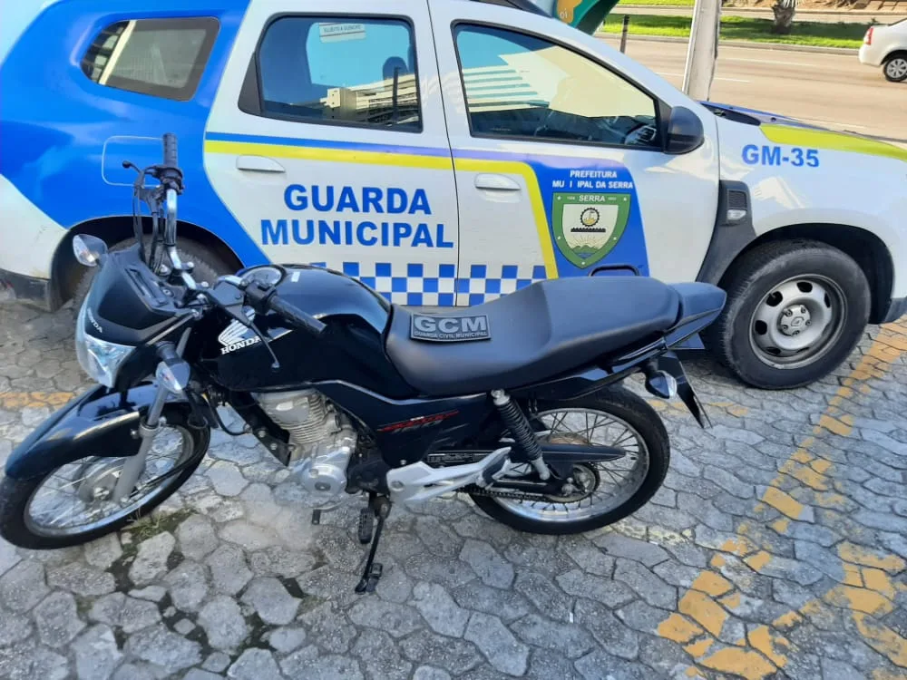 Suspeito é detido com moto clonada na Serra