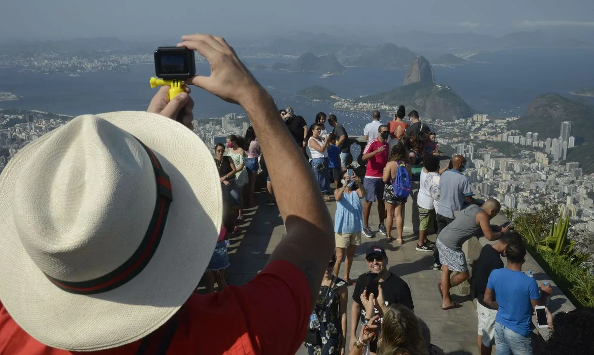 O Cristo Redentor volta a receber visitantes a partir deste sábado com novas regras sanitárias