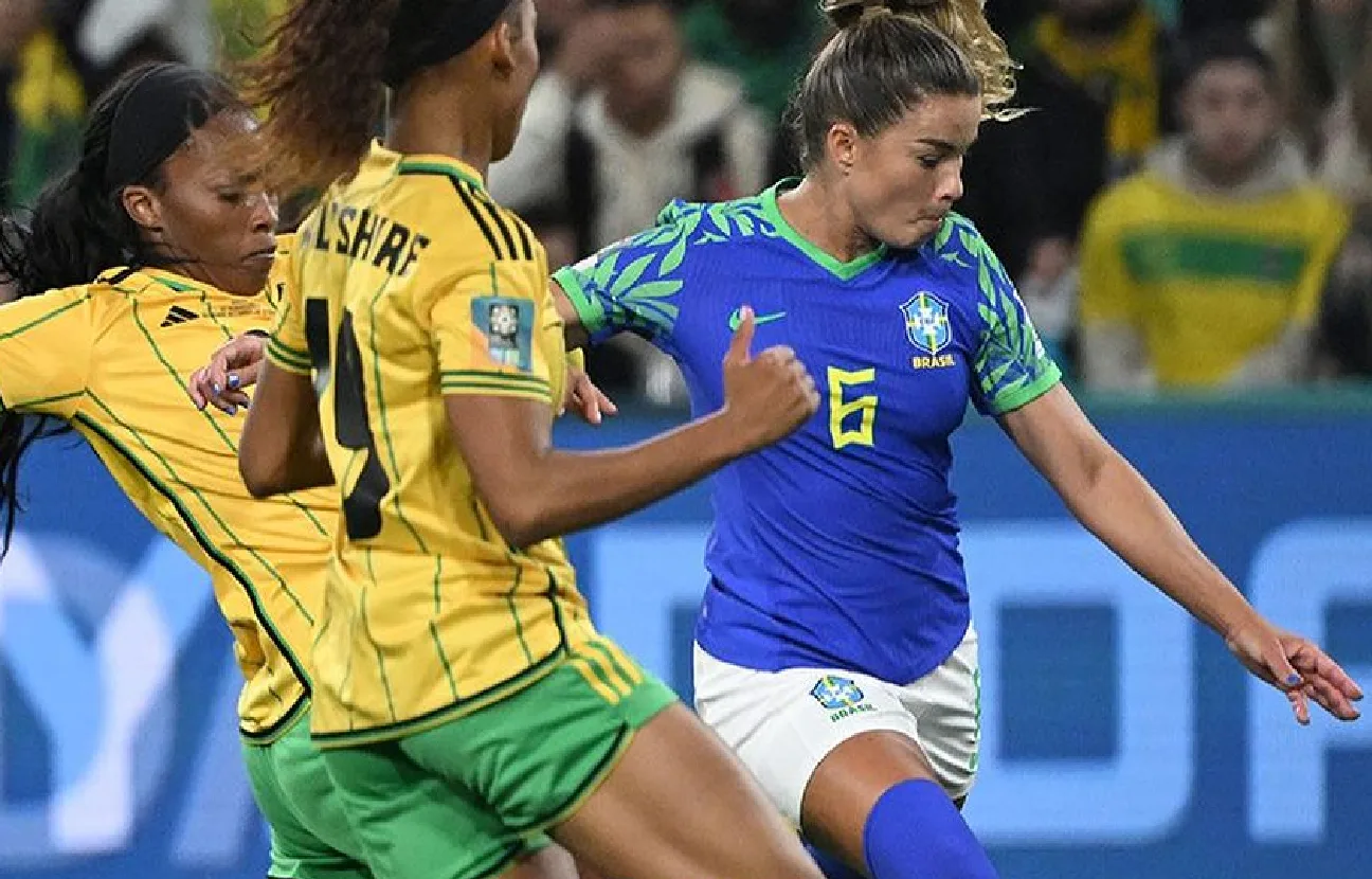 Brasil empata com Jamaica e é eliminado da Copa do Mundo Feminina