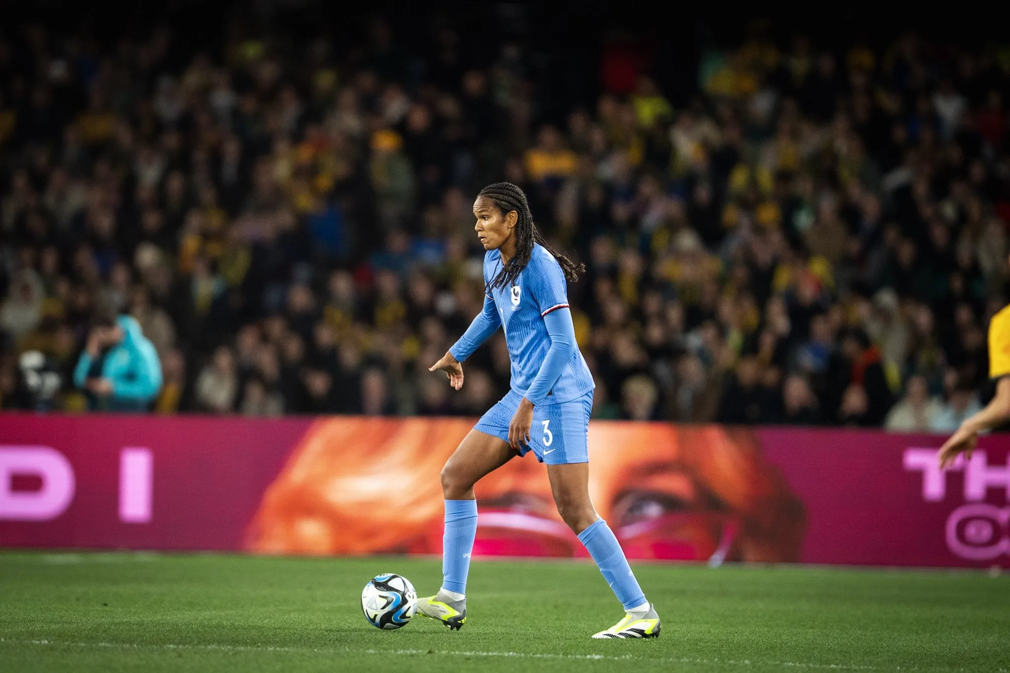 Quem é Wendie Renard, estrela que liderou 'motim' na França e é dúvida para enfrentar o Brasil