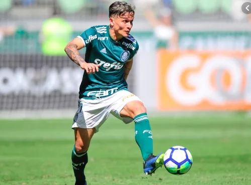 Bragantino contrata o atacante Artur, ex-Palmeiras, por cinco temporadas