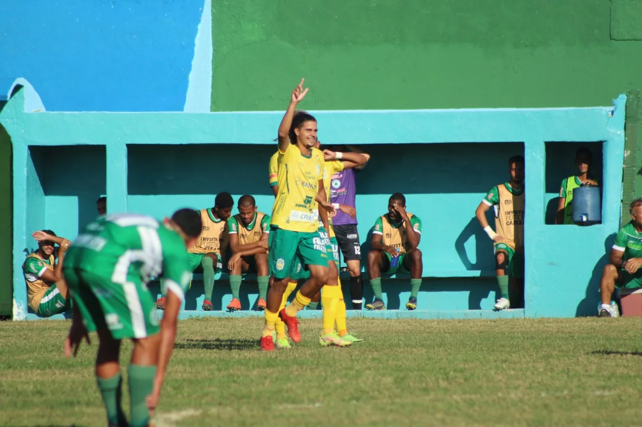 Nova Venécia vence o Pinheiros e intensifica briga pelo G4 na Copa ES