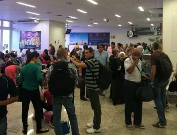 Voo cancelado e aeroporto fechado para decolagem devido ao mau tempo no ES