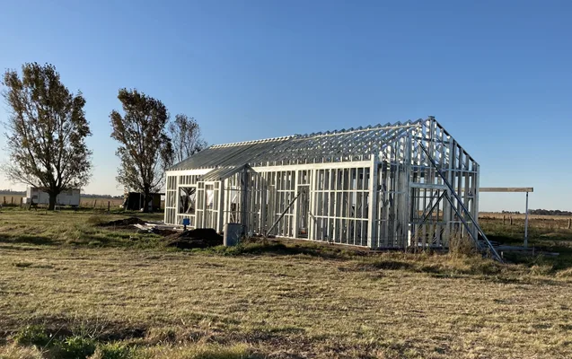 É possível construir uma residência de campo com pouca manutenção