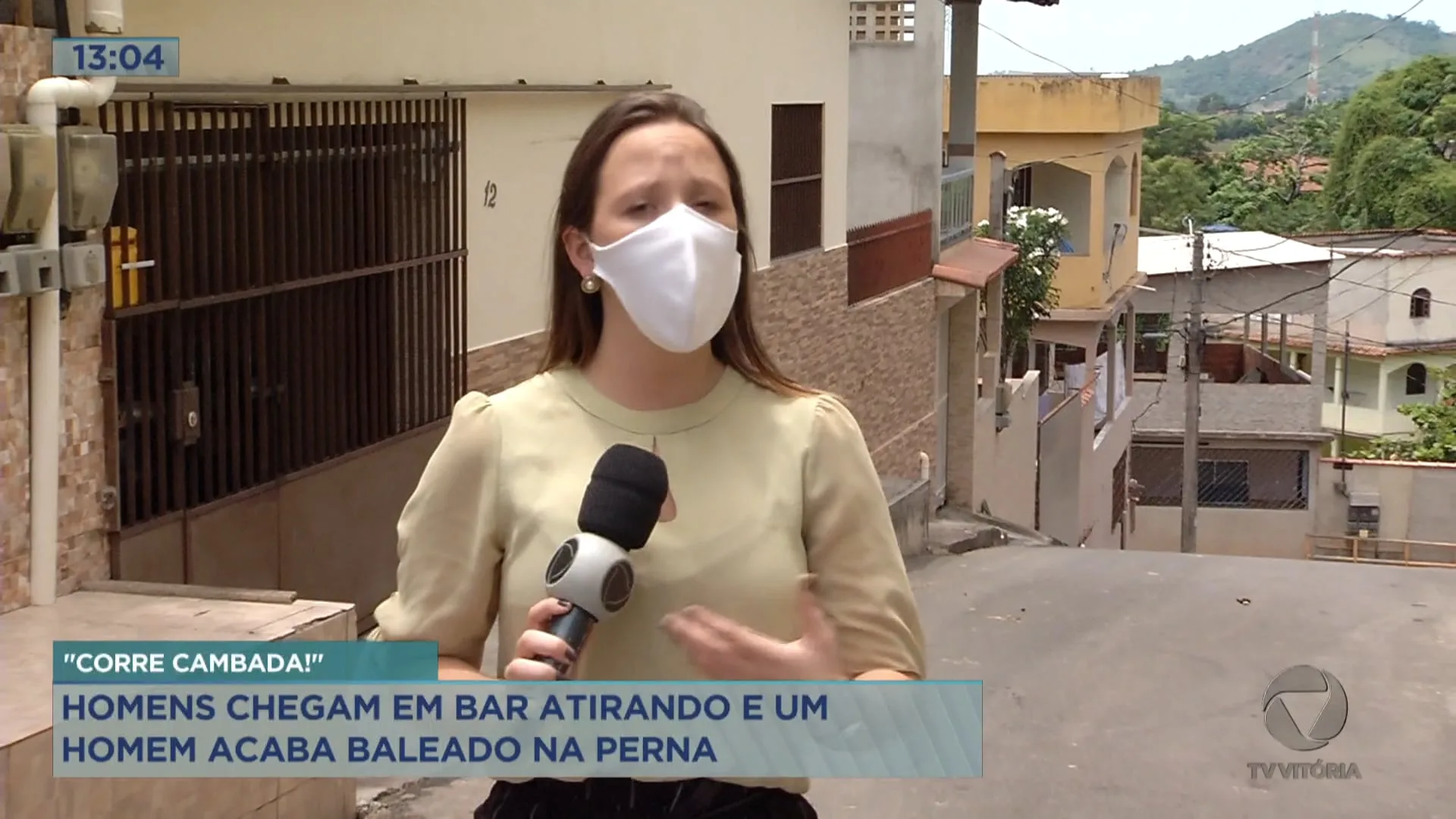 Homem é baleado em bar