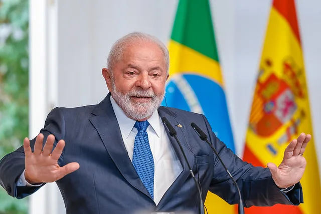 Lula garante que Brasil vai receber os R$ 2 bi da carne parada na China