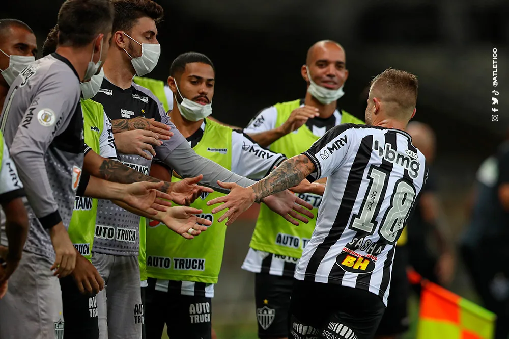 Na despedida de Sampaoli, Atlético-MG vence Palmeiras e garante o terceiro lugar