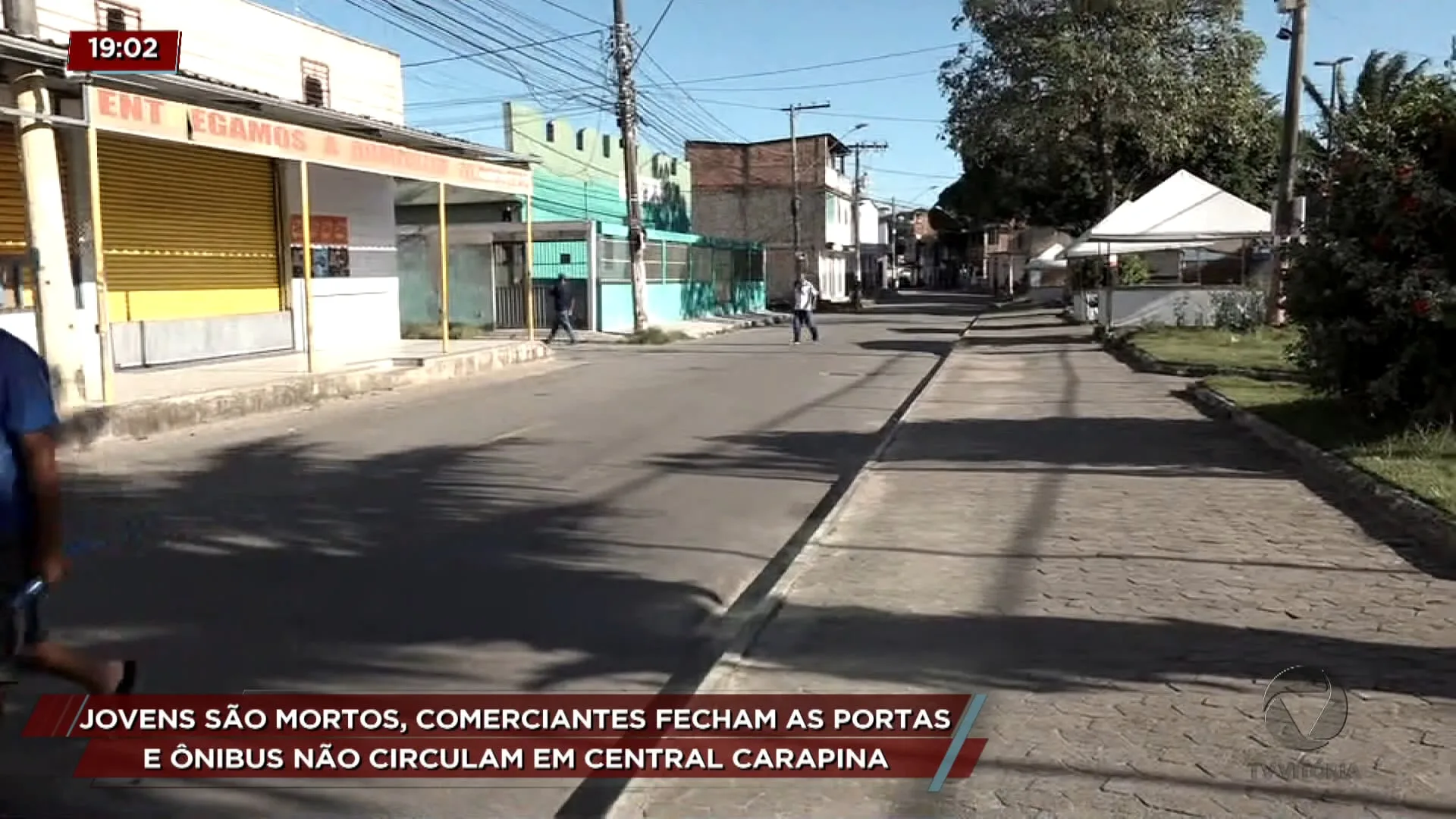 Jovens são assassinados em Central Carapina  e com medo comerciantes fecham as portas