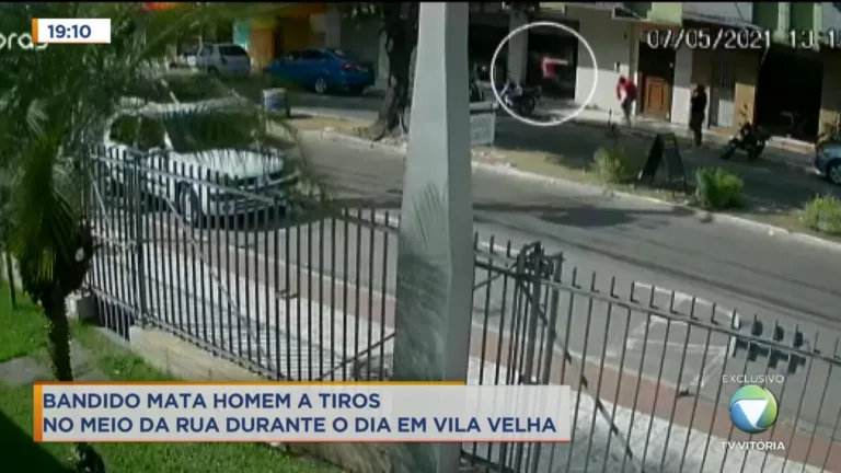 Home é executado a tiros em calçada movimentada
