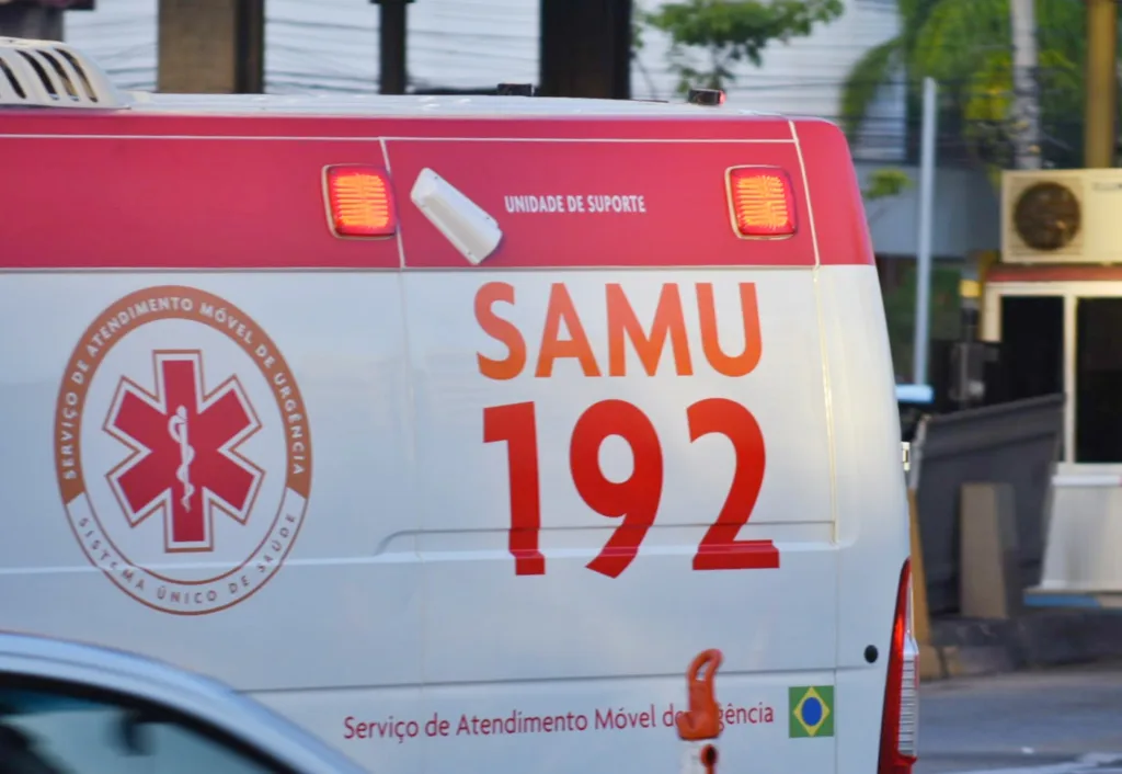 Suspeito de assaltos é espancado por moradores na Serra