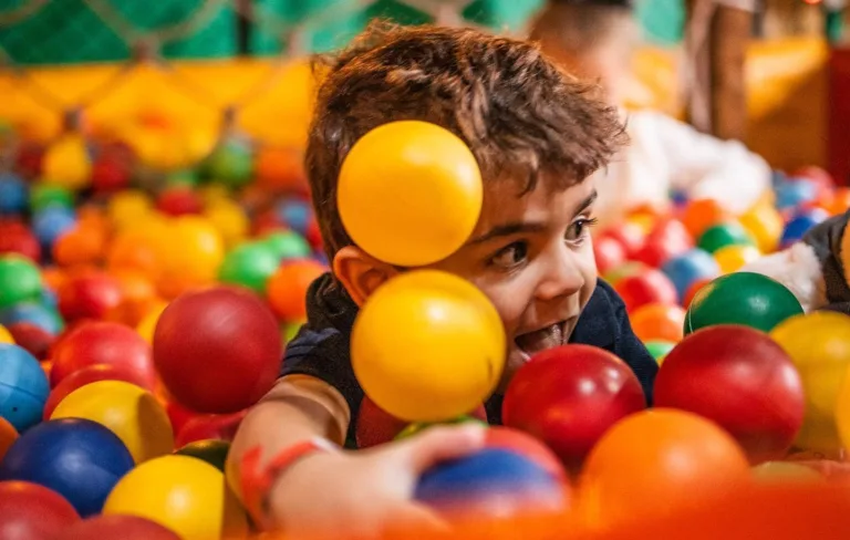 Conheça mais de 50 bares e restaurantes com área kids na Grande Vitória