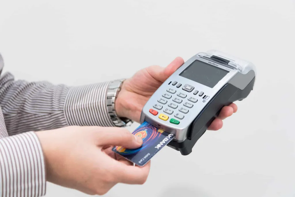 COBRANÇA DE ICMS BASEADA EM INFORMAÇÃO DE ADMINISTRADORA DE CARTÃO DE CRÉDITO COBRANÇA DE ICMS BASEADA EM INFORMAÇÃO DE ADMINISTRADORA DE CARTÃO DE CRÉDITO