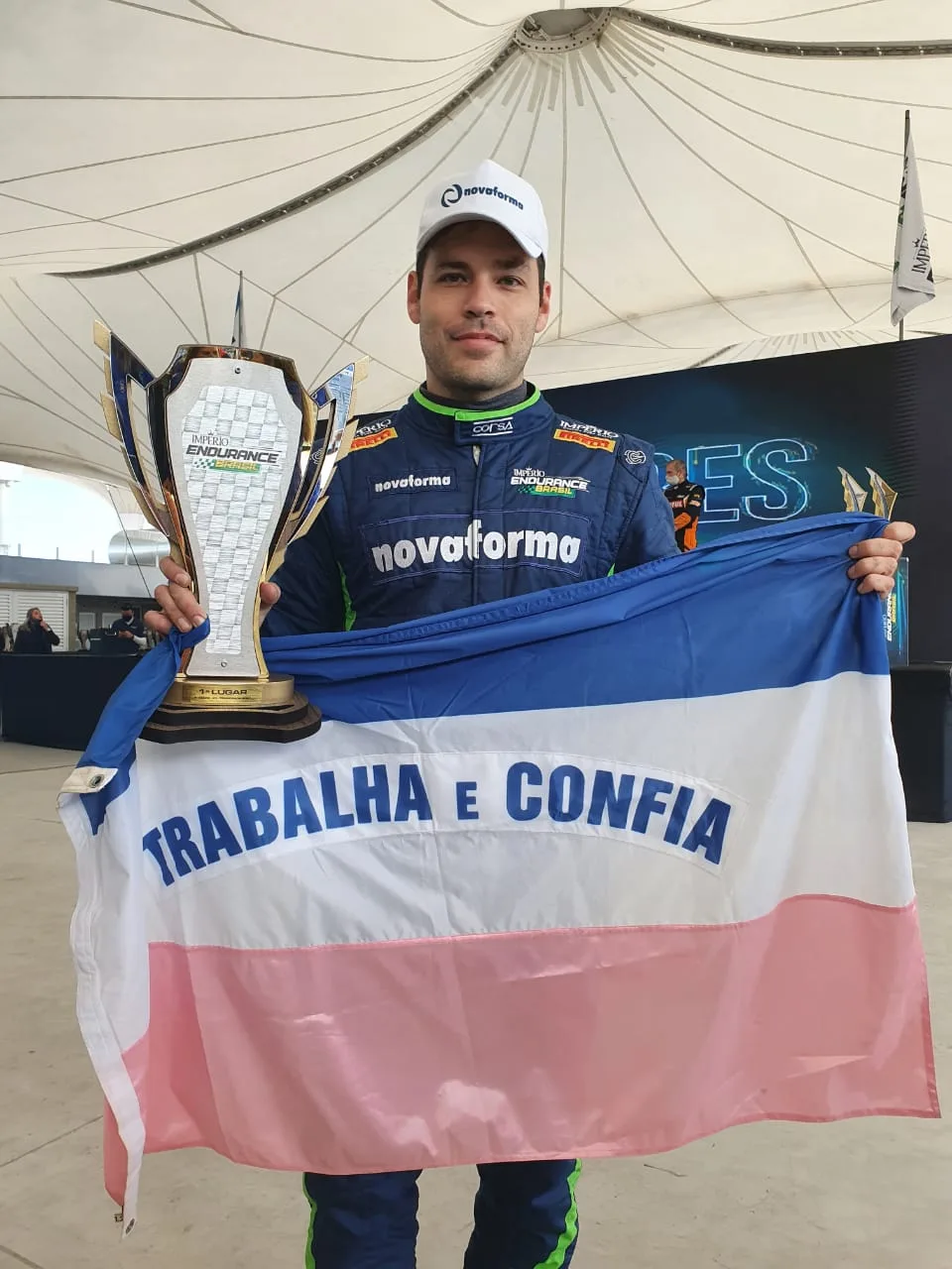 Piloto capixaba Hugo Cibien vence a primeira na Império Endurance Brasil