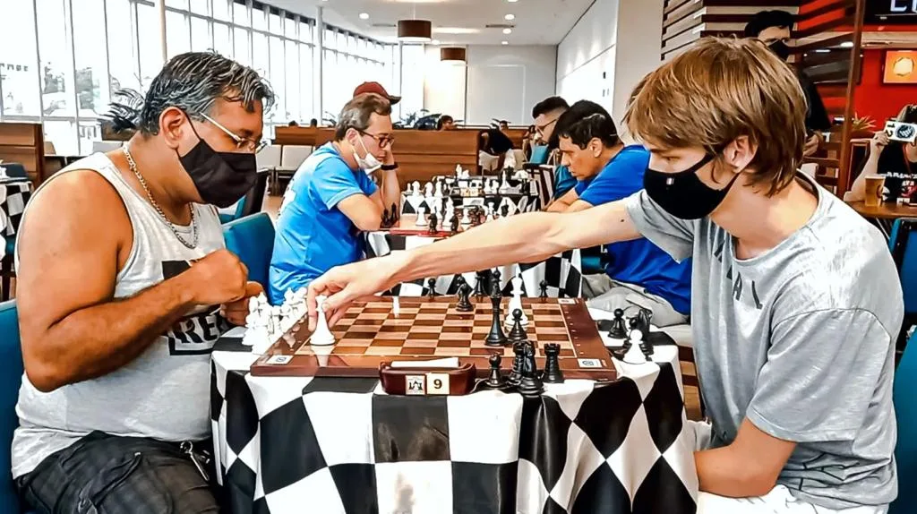 Shopping Vitória recebe torneio open de xadrez neste domingo