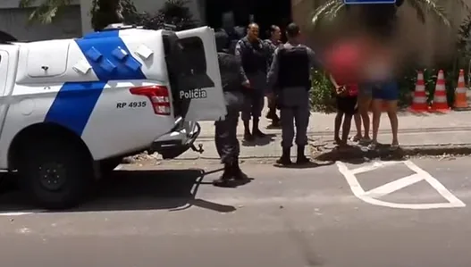 Após troca de tiros e perseguição até com helicóptero, PM prende suspeitos em Vitória