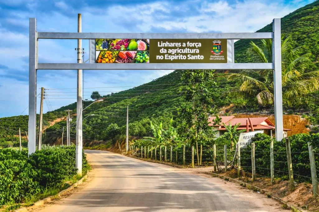 Rodovias do interior do município de Linhares recebem novas instalações de portais