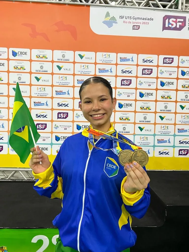 Capixaba Helen Tatagiba é campeã mundial escolar de karatê