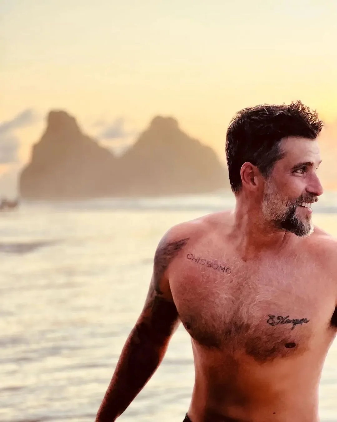 Bruno Gagliasso namorou homem? Ator comenta boato de affair com Bruno de Luca