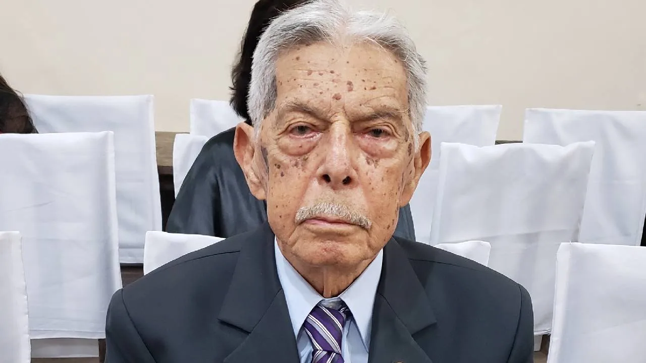 Ex-prefeito de Alegre, Ary Fiorezi de Oliveira morre aos 105 anos