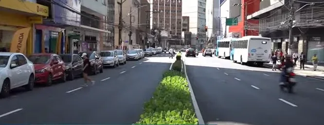 Ladrão invade farmácia e rouba dinheiro do cofre no Centro de Vitória