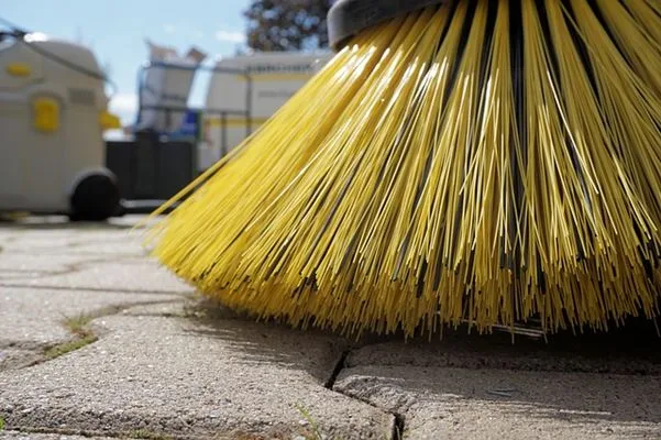 Versatilidade das escovas industriais permite limpeza de acordo com as normas