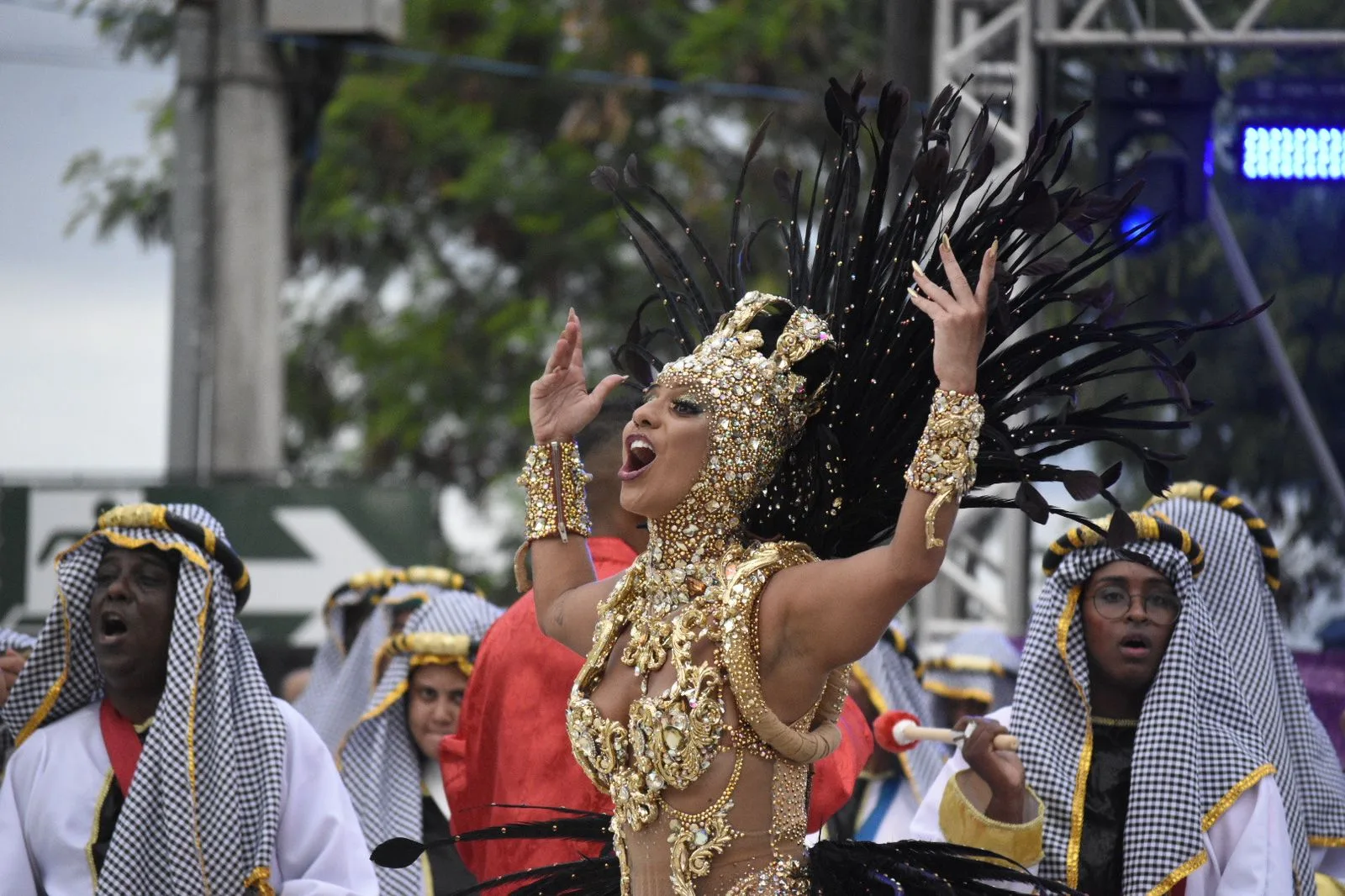 Inshallah! Pega no Samba encerra 2ª noite de desfiles com viagem às arábias; veja fotos